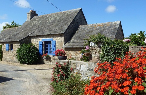 Sibiril House | Stone House in Sibiril near Sandy Beach