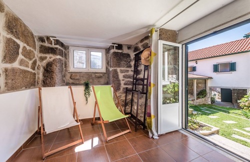 Montalegre e Padroso Apartment | Stone House in the Peneda-Gerês National Park