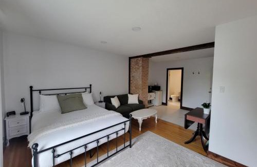 Kenora Apartment | Stone House Kenora