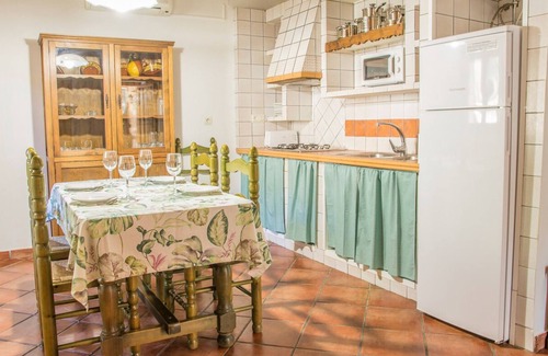 Yeste House | Stone house nº1 for 4 people, Batan Rio Tus