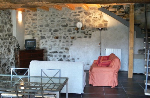 Solto Collina House | Stone house with garden