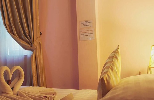 Mandalay House | Stone Inn