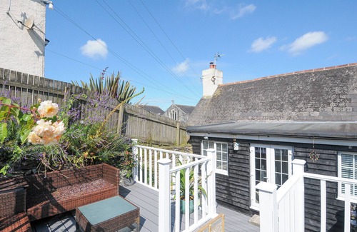 Launceston Cottage | STONE'S THROW COTTAGE, pet friendly, with open fire in Launceston