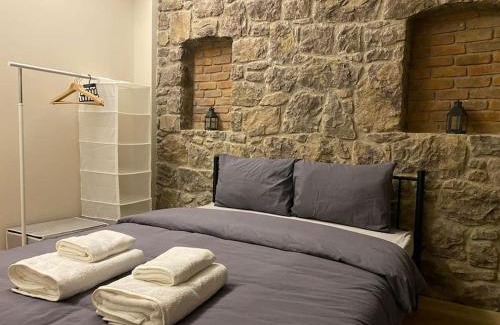 Konak Apartment | Stone Studio with Beautiful View in heart of İzmir