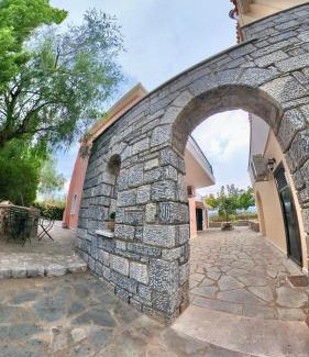 Galaxidi Villa | Stone Villa Maria