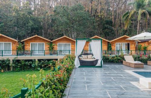 Yellapur Hotel | Stone Wood Premier Dandeli