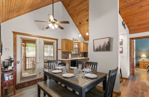 Branson West House | StoneBridge 2 BD - New Owner - Updated Decor and Great Parking! - Lodge #62