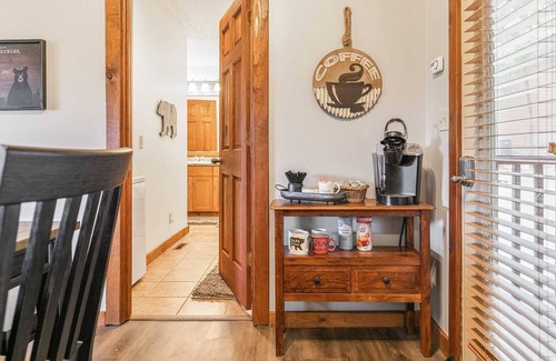 Branson West House | StoneBridge 2 BD - New Owner - Updated Decor and Great Parking! - Lodge #62