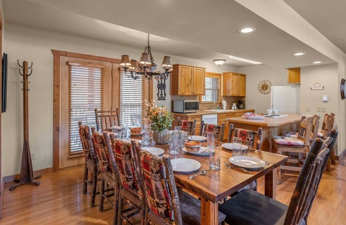 Branson West Cabin | Stonebridge Lodge #21 - 6 Bed-Walk-in with 2 Living Areas! Right by SDC, Private Lake! | 21