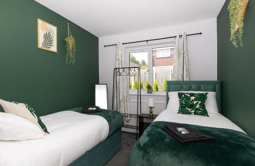Leeds House | Stonecliffe House By Alt-Stay Accommodation