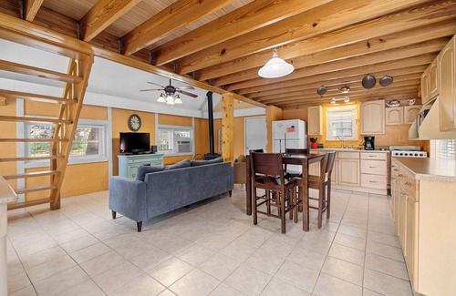 Concan House | Stonehaven @ Frio River Vacation Rentals