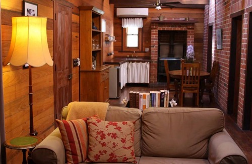 Gordon Cottage | Stoneleigh Miners Cottage