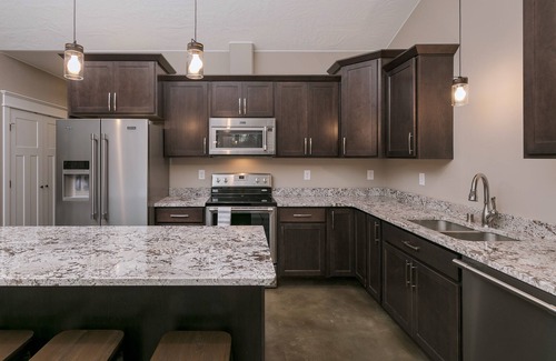 Wasilla Cottage | Stoneridge Place Cottage #2 - Vacation or Executive Retreat 2BR 2BA Garage!