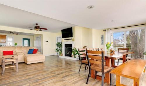 Town of Essex House | Stones Throw Cottage Oxley