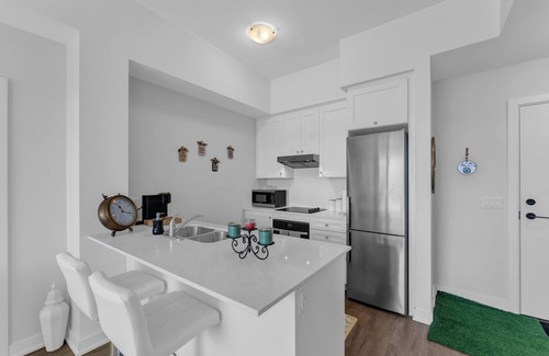 Stoney Creek Condo | Stoney Creek Home ~ Modern Chic Condo ~ Comfort