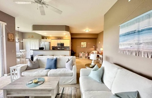 Stoneybrook Condo | StoneyBrook Golf Course, Pool, Tennis, Pickleball, Covered Parking