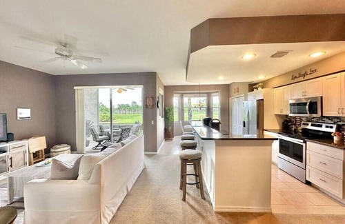 Stoneybrook Condo | StoneyBrook Golf Course, Pool, Tennis, Pickleball, Covered Parking