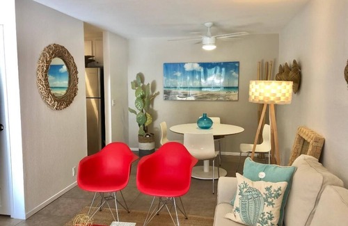 Racquet Club West Condo | Stop looking for the perfect condo , you just found it!