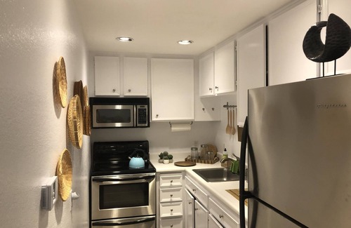 Racquet Club West Condo | Stop looking for the perfect condo , you just found it!