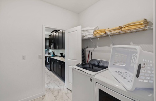 Kissimmee House | Storey Lake Resort 5 Bedroom Private Pool Home