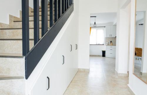 Santandrei House | Stork House