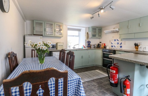 Aberdeen Cottage | STORKERY COTTAGE, pet friendly, with open fire in Peterculter