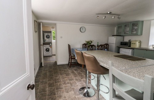 Aberdeen Cottage | STORKERY COTTAGE, pet friendly, with open fire in Peterculter