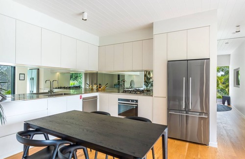 Bangalow House | Storm Cabin by Contemporary Hotels