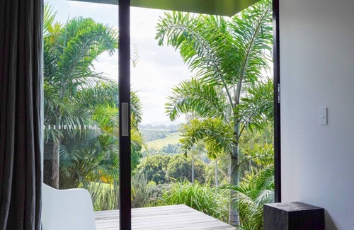 Bangalow House | Storm Cabin by Contemporary Hotels