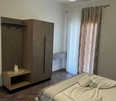 Udenisht Apartment | Stormi's Apartament