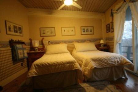 Algonquin Highlands Bed & Breakfast | Stouffermill Bed & Breakfast