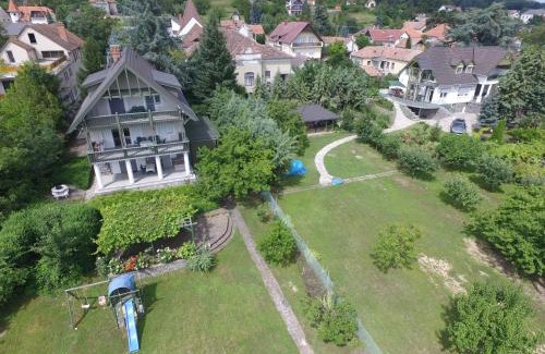 Badacsonytomaj Apartment | Strandközeli panorámás 4 fős apartman Badacsonytomajon