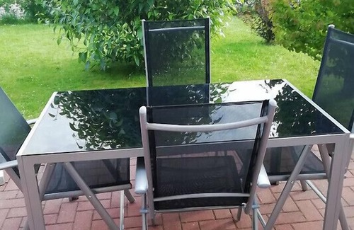Norddeich Apartment | Strandnahe Ferienwohnung mit Terrassen und Garten Strandkorb am Sandstrand Inkl