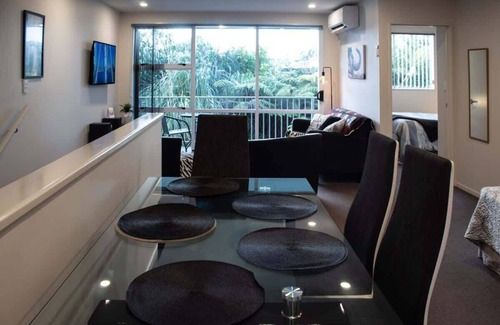 Rewa Apartment | Strandon Loft - No 7 in New Plymouth