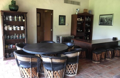 Medellin Villa | Strategically located in central Veracruz, close to everything. Here you rest.