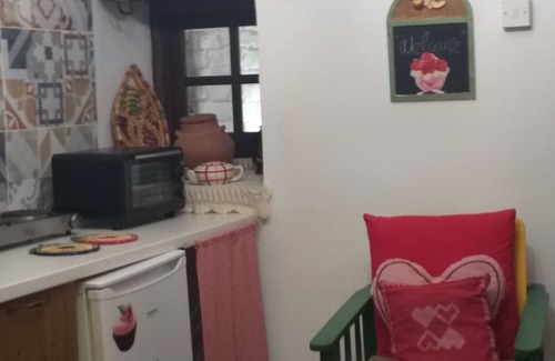 Kalavasos Hotel | Stratos Art Deco House