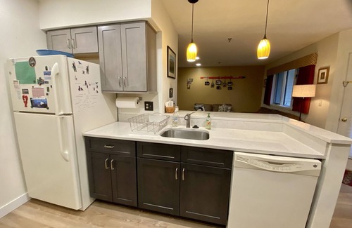 Stratton Mountain Condo | Stratton Mountain Condo Close to Main Base & Village - Perfect Family Vacation!