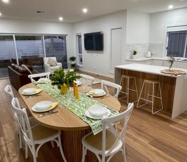 Naracoorte Villa | Straun Street House