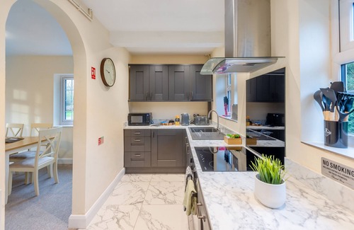 Halam House | Strawberry Cottage - Southwell