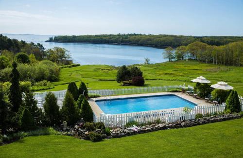 Glen Cove Hotel | Strawberry Hill Seaside Inn