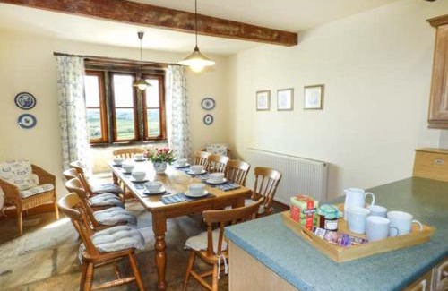 Sutton-in-Craven House | Street Head Farm