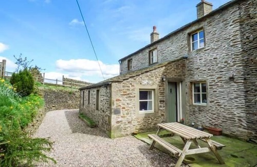 Sutton-in-Craven Cottage | STREET HEAD FARM, pet friendly, luxury holiday cottage in Lothersdale