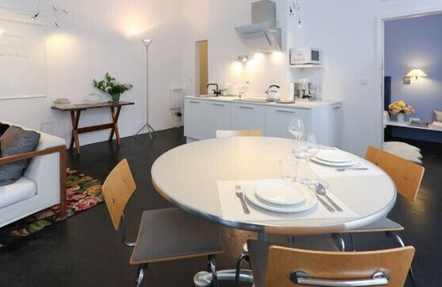 Landstrasse Apartment | Streetview Wien – First Class Apartment at Belvedere Palace – 60sqm
