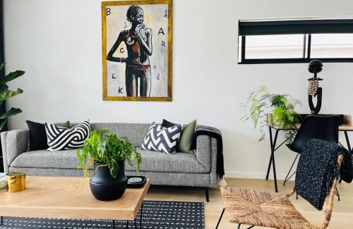 Cape Peninsula Apartment | Stroll to Scarborough Beach, Rooibokkie Studio 1