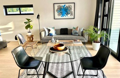 Cape Peninsula Apartment | Stroll to the beach Rooibokkie Studio 2