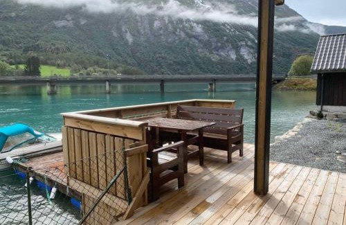 Mindresunde Apartment | Stryn Crystal Apartments - Waterfront Apartment