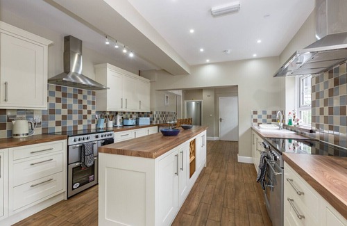 Norwich House | Stubbs House, Loddon, sleeps 20, 2 hot tubs