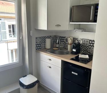 La Celle-sous-Gouzon Apartment | Studio Élégant Roanne