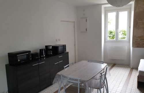 Chasseneuil-du-Poitou Apartment | Studio 2 - 3 min from Futuroscope - 1 to 4 people