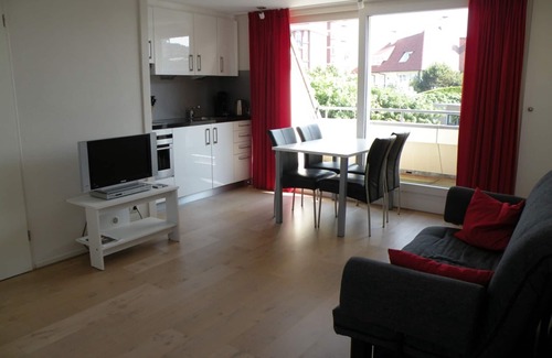 Noordwijk Apartment | Studio, 200 meters from the beach and in the center.